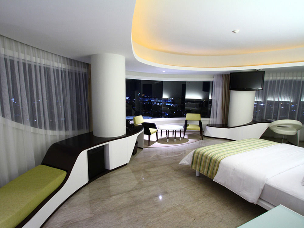 Sensa Hotel Bandung Exterior foto