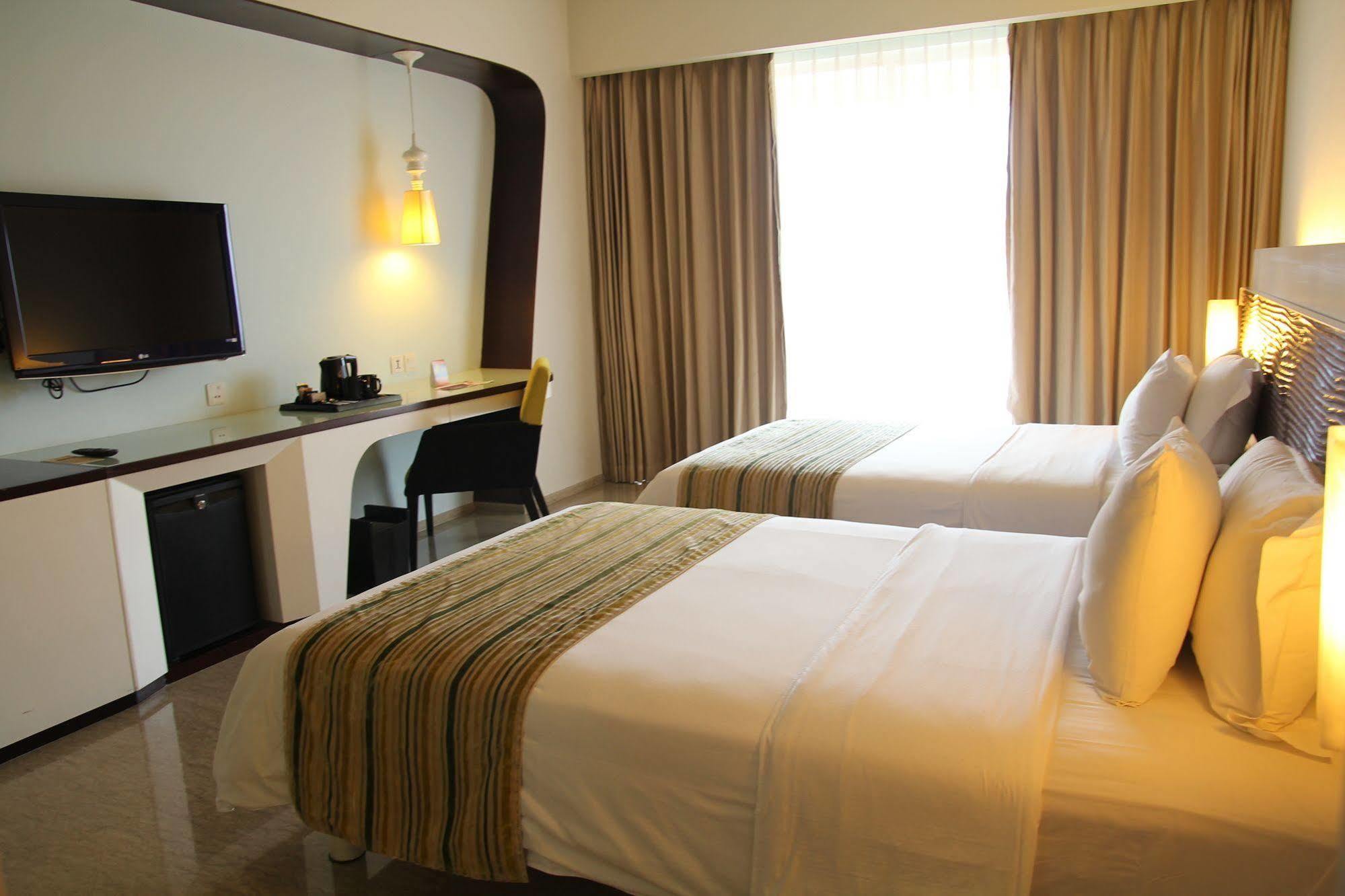 Sensa Hotel Bandung Exterior foto